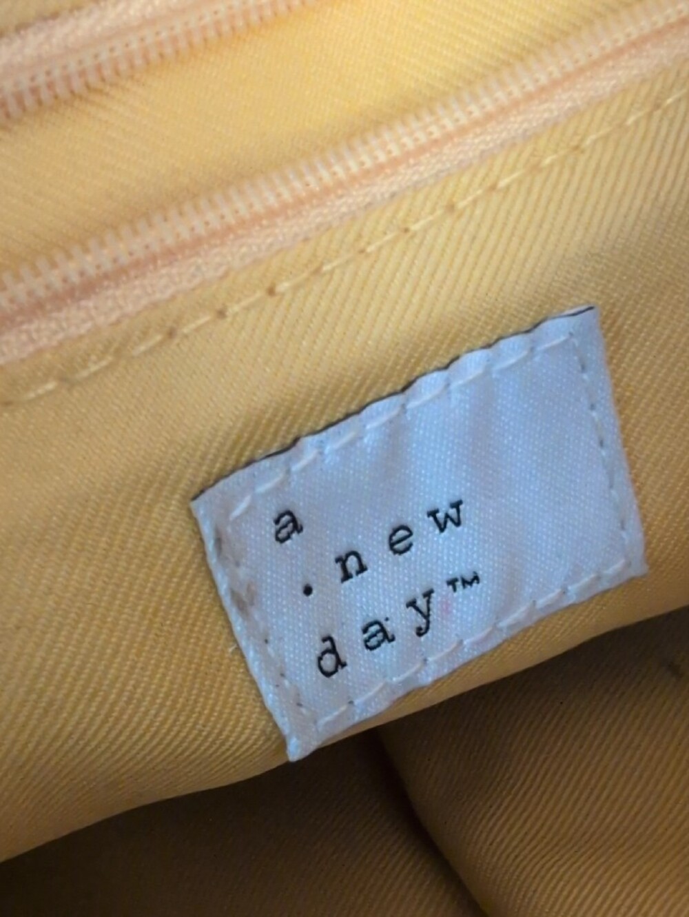 a new day Yellow Pebbled Crossbody Bag F314 - Picture 7 of 9
